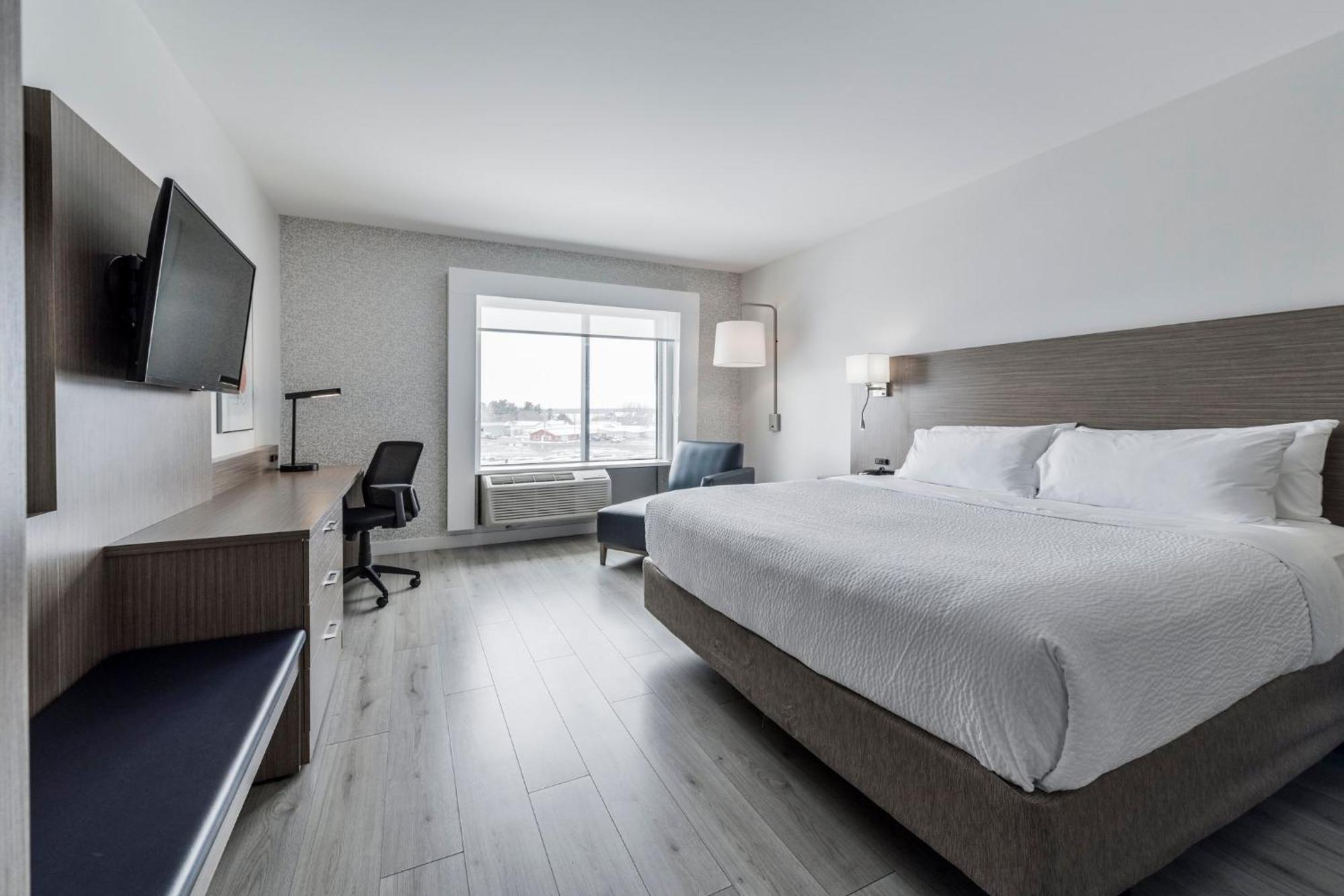 Holiday Inn Express Hotel & Suites Saint - Hyacinthe By Ihg Exterior photo