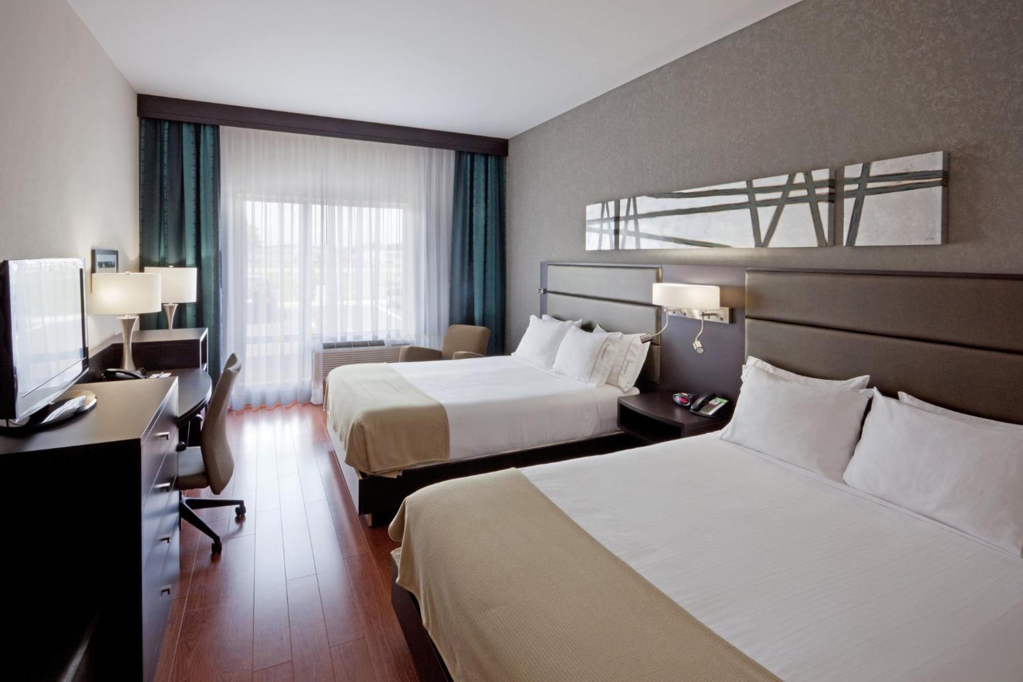 Holiday Inn Express Hotel & Suites Saint - Hyacinthe By Ihg Exterior photo